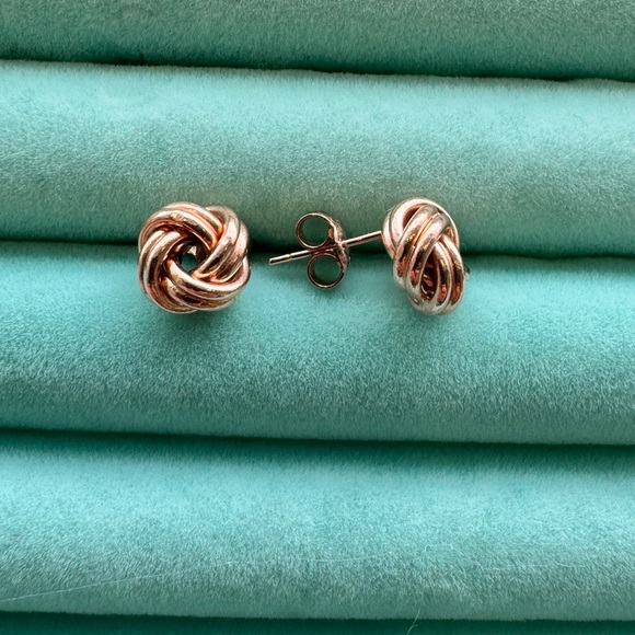 Rose Gold Earrings. 10k rose gold - Picture 2 of 3